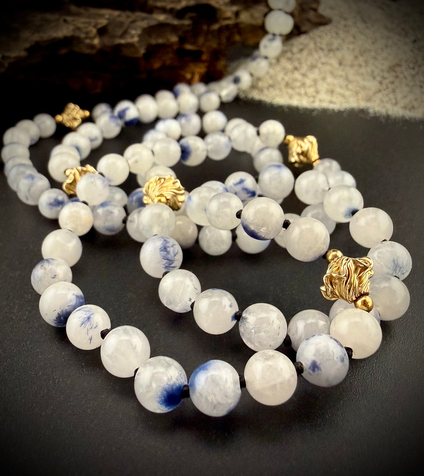 Rosée · Dumortierite + White Topaz